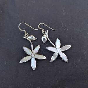 Elegant Silver Flower Earrings